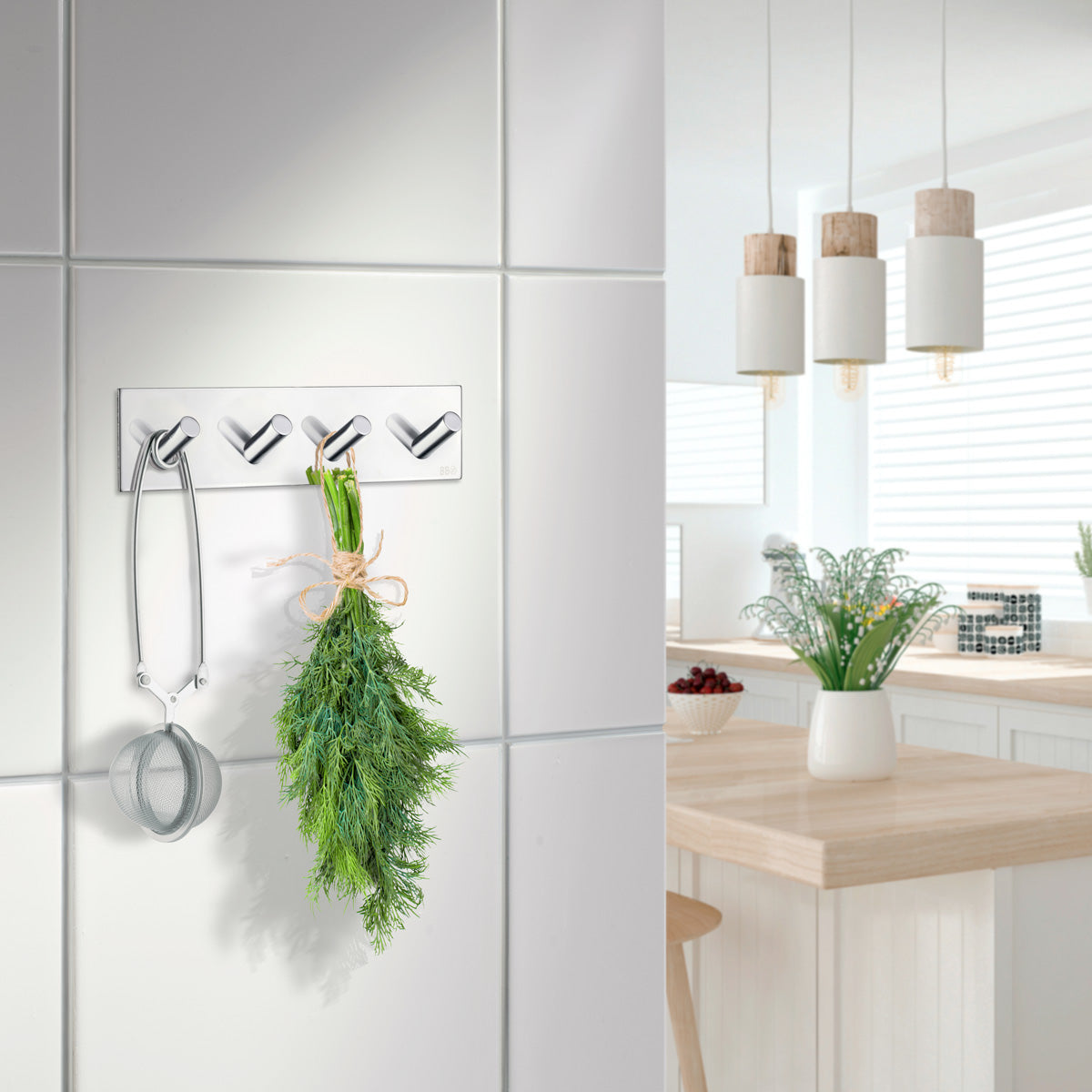 Kroklist, 4 kroker Smedbo Selvklebende Kantet Krom Polert